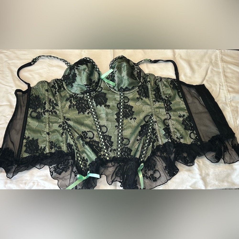 Green Lace Corset Top And Matching G-String Size … - image 4